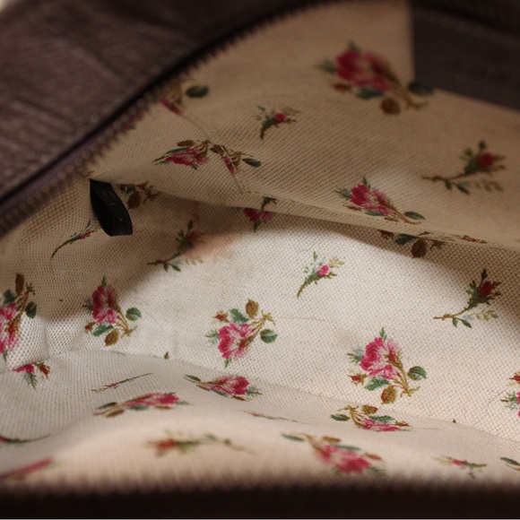 Gucci Neo Vintage GG Supreme Messenger Bag - Picture 5 of 8